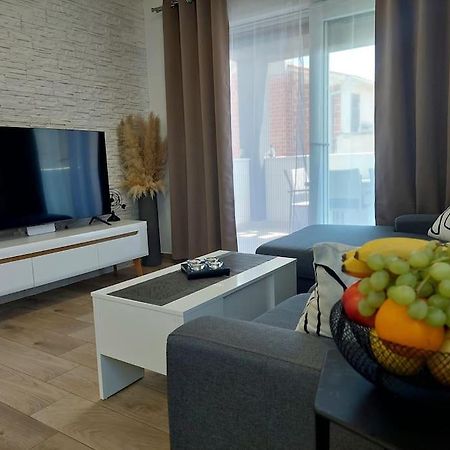 Valux Apartman Pula Exteriör bild