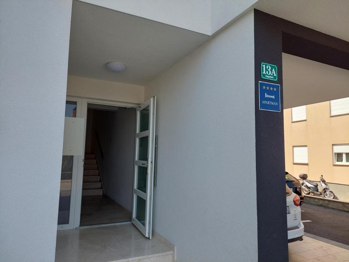 Valux Apartman Pula Exteriör bild