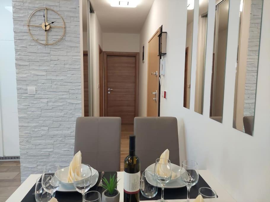 Valux Apartman Pula Exteriör bild
