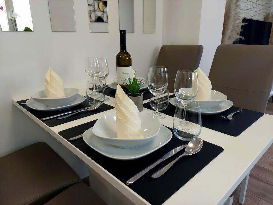 Valux Apartman Pula Exteriör bild