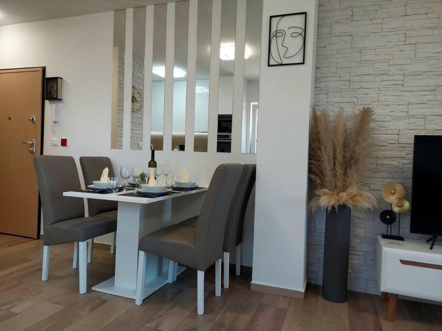 Valux Apartman Pula Exteriör bild