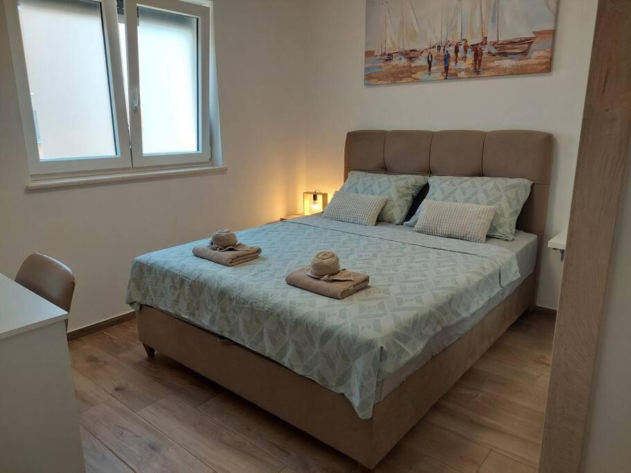 Valux Apartman Pula Exteriör bild