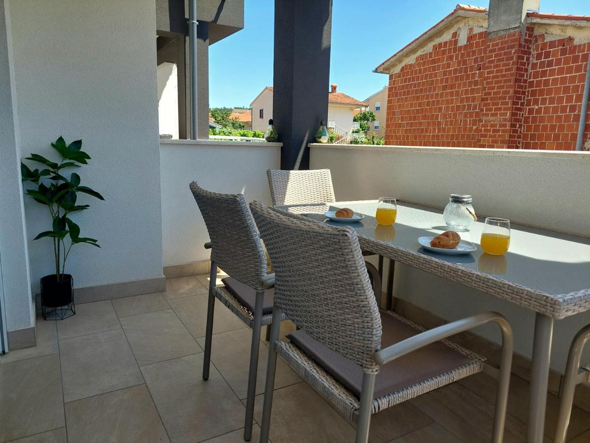 Valux Apartman Pula Exteriör bild